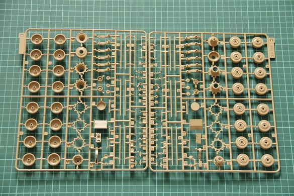 1/35 M1A2 SEP Abrams TUSK I / TUSK II / M1A1 TUSK американський ОБТ, "3-в-1" (Rye Field Model RM5004), збірна модель