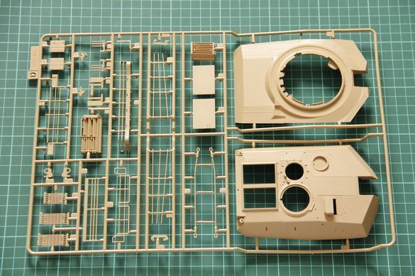 1/35 M1A2 SEP Abrams TUSK I / TUSK II / M1A1 TUSK американський ОБТ, "3-в-1" (Rye Field Model RM5004), збірна модель