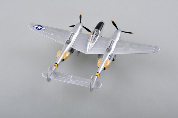 1/72 Lockheed P-38 Lightning американский истребитель, готовая модель (EasyModel 36433)
