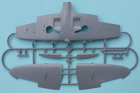 1/48 Supermarine Seafire Mk. XV + клей + краска + кисточка (Revell 64835)