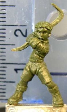 HassleFree Miniatures - Peter, male zombie-killer child with crowbar - HF-HFA009