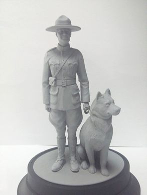 120мм Офицер Королевской Канадской Конной Полиции с собакой (ICM 16008), сборная фигура, пластиковая