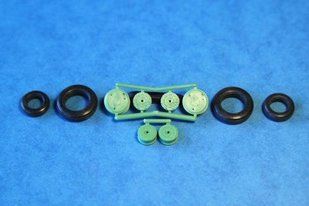 1/48 Колеса для Сухой Су-15ТМ (Elf 4820)