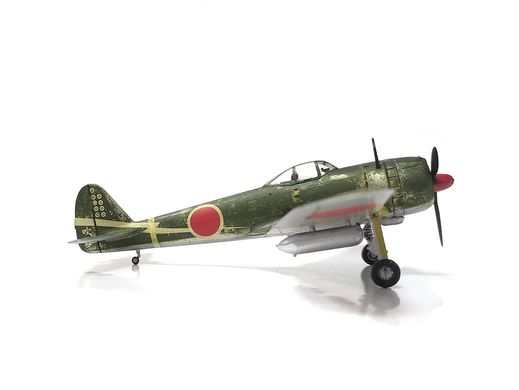 1/72 Японский истребитель Nakajima Ki-43 Hayabusa, готовая модель (авторская работа)