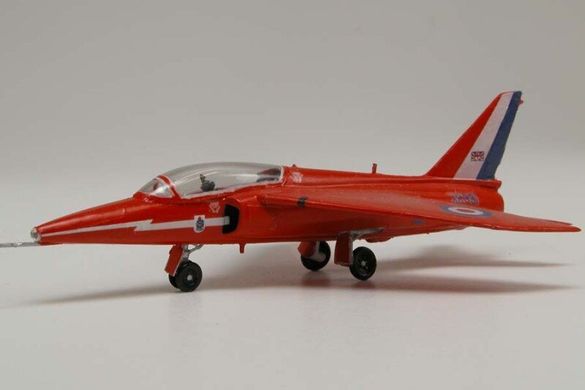 1/72 RAF Red Arrows Folland Gnat + клей + краска + кисточка (Airfix 55105) сборная модель