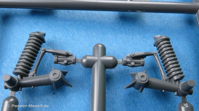 1/35&nbsp;Pz.Kpfw.I Ausf.B німецький легкий танк (Tamiya 35388), збірна модель
