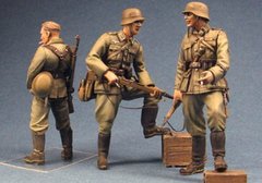 1/35 Німецькі солдати, літо 1939-45 років, на відпочинку, 3 фігури, збірні смоляні
