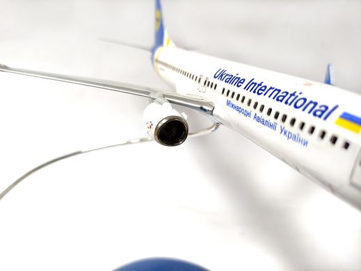 1/144 Boeing 737-800 МАУ "Міжнародні Авіалінії України", готова модель, авторська робота