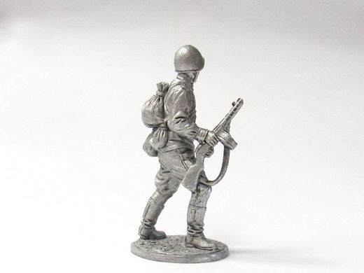 54 мм Гвардії рядовий Красної Армії, СРСР 1943-45 років (EK Castings WWII-26), колекційна олов'яна мініатюра