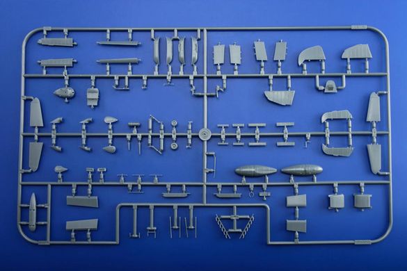 1/48 Истребитель Bf-109G-6 ранних версий, серия ProfiPACK с дополнениями ResKit (Eduard 82113), сборная модель