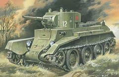 1/72 БТ-7 образца 1935 года, советский колесно-гусеничный танк (UM Military Technics UMMT 310), сборная модель