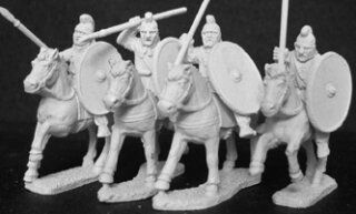 Gripping Beast Miniatures - Unarmoured, crested helm (4) - GRB-LRC6