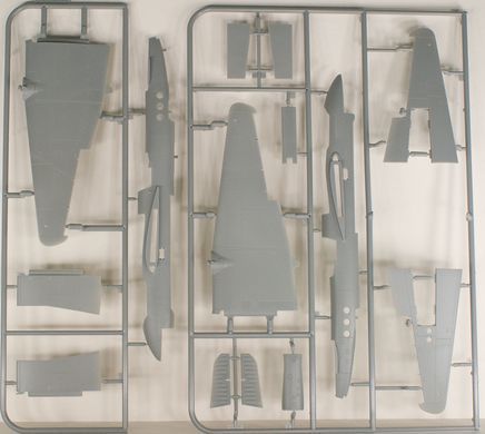 1/48 Туполєв Ту-2ВС радянський бомбардувальник (Xuntong B48001), збірна модель