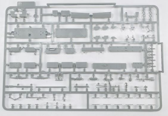 1/35 САУ&nbsp;StuG III Ausf.G раннього виробництва із зимовими траками, серія Blitz, в комплекті металевий ствол (Takom 8010), збірна модель