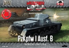1/72 Pz.Kpfw.I Ausf.B легкий танк + журнал (First To Fight 008) збірка без клею