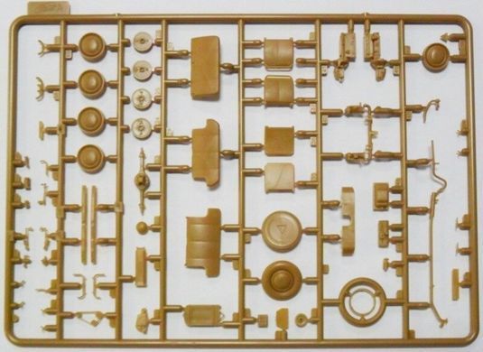 1/35 Kadett K38 германский легковой автомобиль (ICM 35478), сборная модель