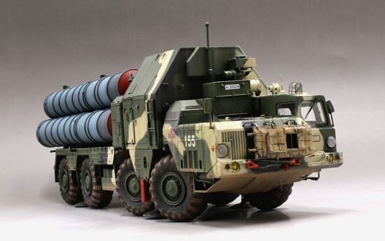 1/35 ЗРК С-300ПМУ, ракета 48Н6Е на самохідній пусковій установці 5П85С (Trumpeter 01038)