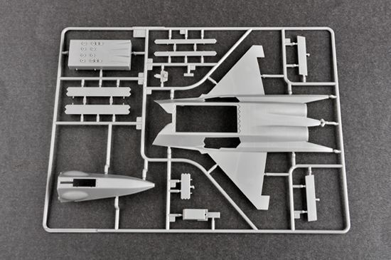 1/72 Shenyang J-31 Gyrfalcon китайський винищувач, Airshow China 2014 (Trumpeter 01666), збірна модель