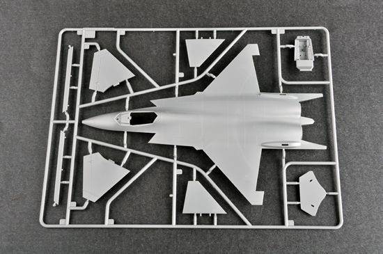 1/72 Shenyang J-31 Gyrfalcon китайський винищувач, Airshow China 2014 (Trumpeter 01666), збірна модель