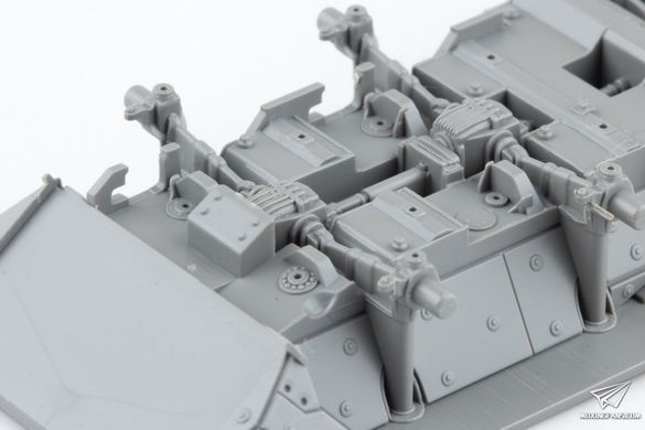 1/72 Бронетранспортер M1127 RV Stryker с кормовым пулеметом M240B и HF-антенной + 3D-печатные колеса и система LRAS3 (3R Model TK-7015), сборная модель