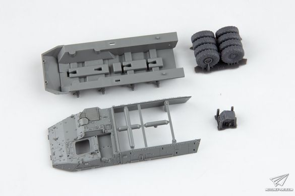 1/72 Бронетранспортер M1127 RV Stryker с кормовым пулеметом M240B и HF-антенной + 3D-печатные колеса и система LRAS3 (3R Model TK-7015), сборная модель