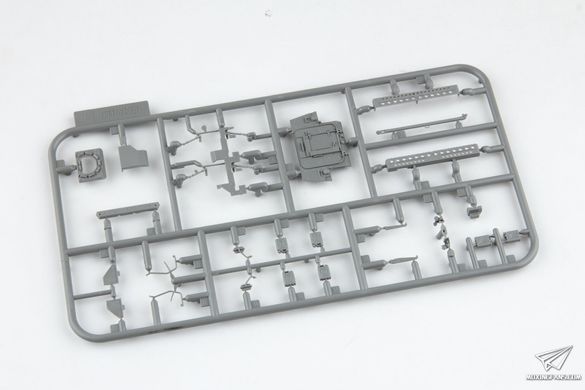 1/72 Бронетранспортер M1127 RV Stryker с кормовым пулеметом M240B и HF-антенной + 3D-печатные колеса и система LRAS3 (3R Model TK-7015), сборная модель