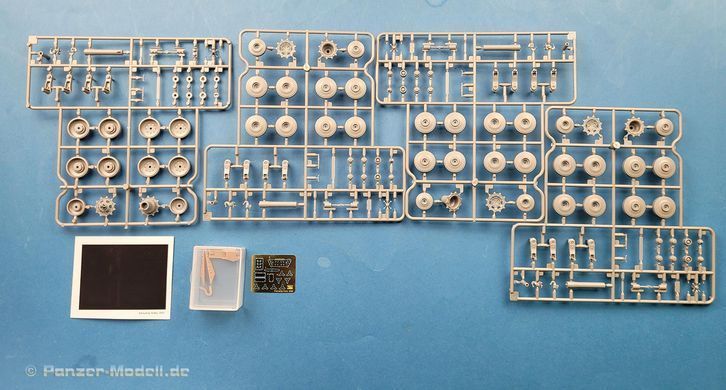 1/35&nbsp;KF51 Panther основной боевой танк 4-го поколения (Amusing Hobby 35A047), сборная модель