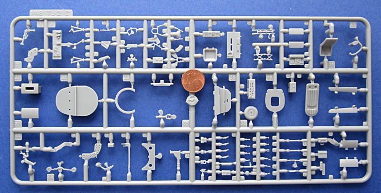 1/48 Туполєв Ту-2С радянський бомбардувальник (Xuntong B48002), збірна модель