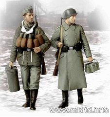 1/35 "Supplies, at last!" German soldiers, 1944-1945 (Master Box 3553)