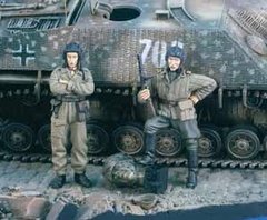 1:35 Russian Tankmen WWII (2 Figures)