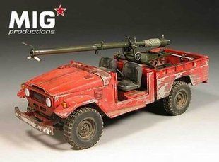 BJ45 LAND CRUISER с 106-мм пушкой Б-11 1:35