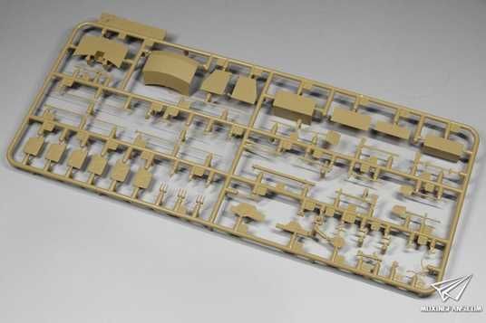 1/35 САУ Sturmtiger RM61 L/5.4 38cm, модель з повним інтер'єром