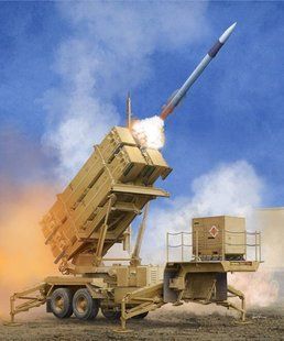 1/35 Пусковая установка M901 комплекса MIM-104F Patriot SAM System PAC-3 (Trumpeter 01040)