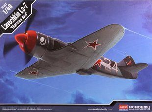 1/48 Лавочкин Ла-7 советский истребитель, маркировка для советских асов (Academy 12304) сборная модель