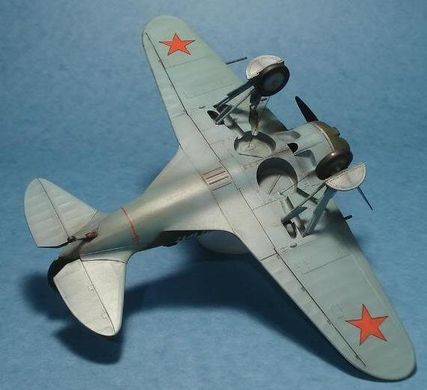 1/48 Поликарпов И-16 тип 24 советский истребитель (Eduard 8468) сборная модель