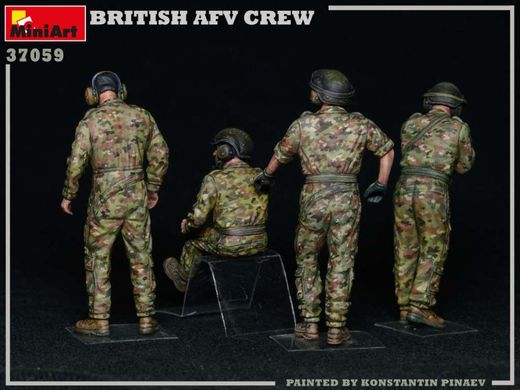 1/35 Британский бронетанковый экипаж, 4 фигуры, сборные пластиковые (Miniart 37059)