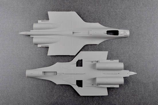 1/72 Истребитель Shenyang J-15 со взлетной палубой и фигурками (Trumpeter 01670), сборная модель