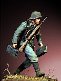 50 мм Германский рядовой с амуницией, 1943 год 1:35