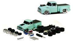 1:24 1956 Ford F-100 Pickup Truck (Baby Blue) M2 Machines Model-Kit, коллекционная модель