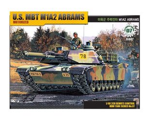 1/48 M1A2 Abrams американский танк + комплект радиоуправления RC (Academy 13002) сборная действующая модель