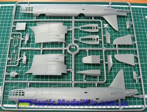 1/48 Іл-4/Іл-4Т/ДБ-3Ф радянський торпедоносець/бомбардувальник (Xuntong 48005), збірна модель