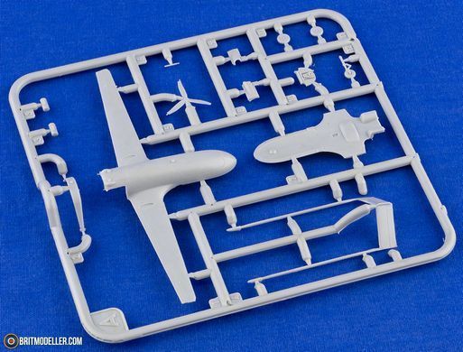 1/72 Антонов Ан-196 "Лютий" далекобійний ударний БПЛА (ModelSvit 72082), збірна модель