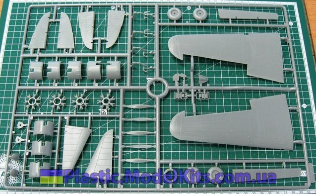 1/48 Іл-4/Іл-4Т/ДБ-3Ф радянський торпедоносець/бомбардувальник (Xuntong 48005), збірна модель
