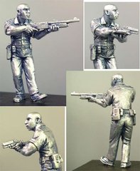 HassleFree Miniatures - Ken. Zombie hunter cop with Remington 870 - HF-HFA023