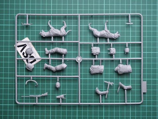 1/24 The Last Bridge. Kit No. 7. Dogs of the Apocalypse. Pоst-apocalyptic series (Master Box 24079), сборные пластиковые миниатюры