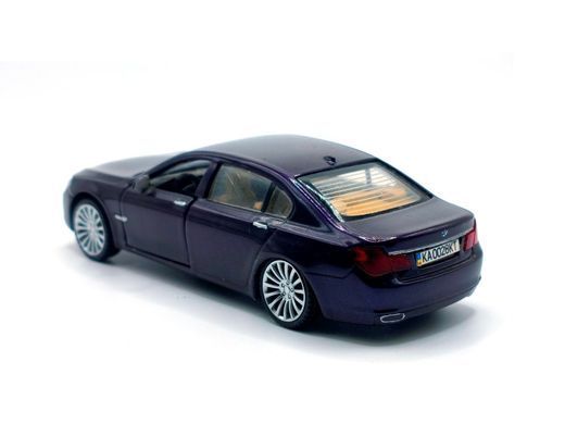 1/43 Автомобіль BMW 740.L (F01) на українських номерах (Автопром), готова металева модель