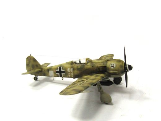 1/72 Самолет Focke-Wulf FW-190A-8/R-11 (авторская работа), готовая модель