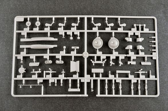 1/35 Радянський танк Об'єкт 172 Т-72 Урал (Trumpeter 09601), збірна модель