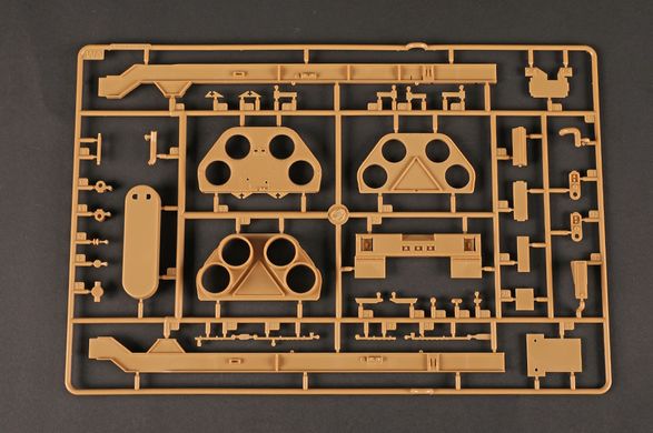 1/35 Тягач MAN KAT1 M1014 с пусковой установкой M2042A1 GLCM TEL для крылатых ракет BGM-109G (I Love Kit 63528), сборная модель