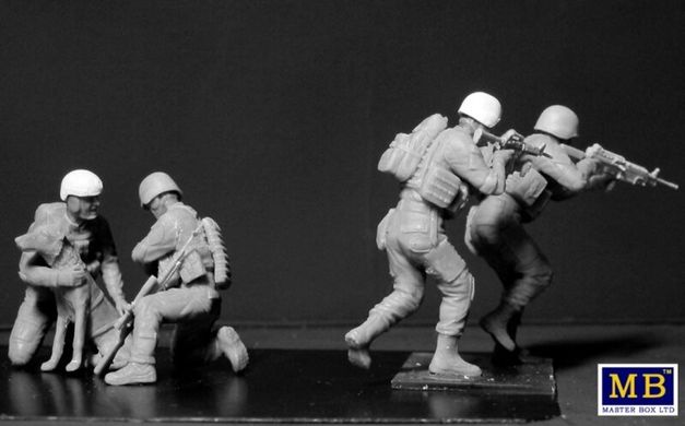1/35 No soldiers left behind - MWD down, 4 фігури + пес (Master Box 35181), збірні пластикові